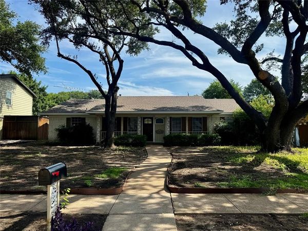 406 Pleasant Valley Lane, Richardson, TX 75080