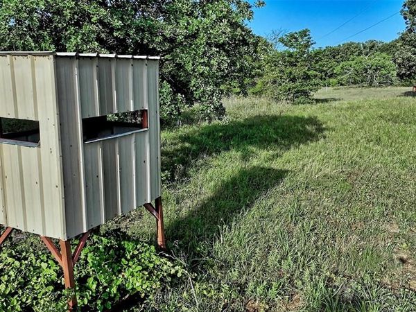 218 Illinois Bend Road , Saint Jo, TX 76265