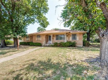 5842 N Jim Miller Road, Dallas, TX 75228