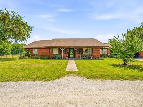 1642 Salesville Road, Mineral Wells, TX 76067