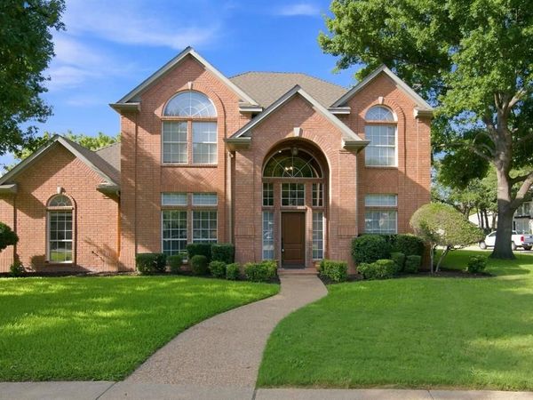 94 Bremen Drive, Hurst, TX 76054