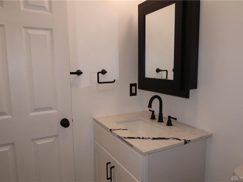 718 Ravenna Circle, Columbus, OH 43068 Photo 14