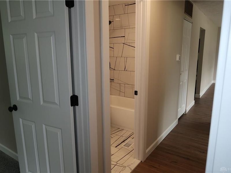 718 Ravenna Circle, Columbus, OH 43068 Photo 24