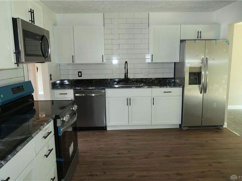 718 Ravenna Circle, Columbus, OH 43068 Photo 6