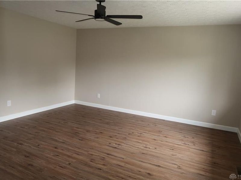 718 Ravenna Circle, Columbus, OH 43068 Photo 9
