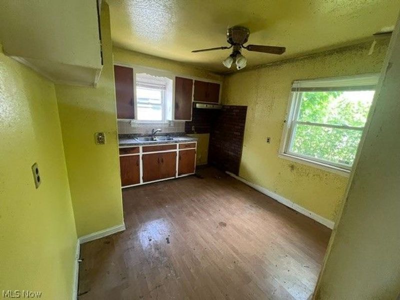 4419 E 156th Street, Cleveland, OH 44128 Photo 3