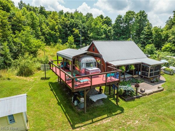 19267 State Route 821 , Macksburg, OH 45746