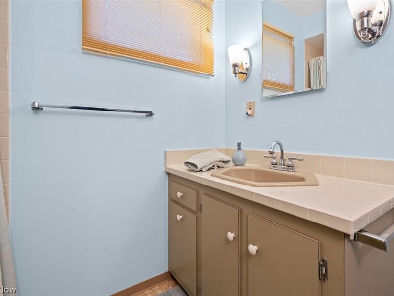 24809 Electric Drive, Bay Village, OH 44140 Photo 21