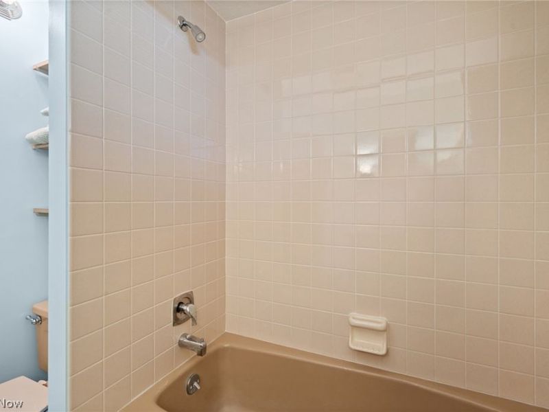 24809 Electric Drive, Bay Village, OH 44140 Photo 22