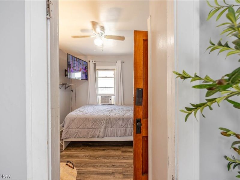 18606 Cherokee Avenue, Cleveland, OH 44119 Photo 13