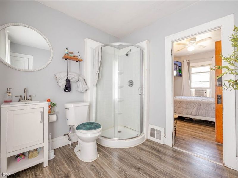 18606 Cherokee Avenue, Cleveland, OH 44119 Photo 17