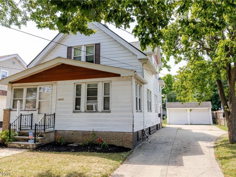 18606 Cherokee Avenue, Cleveland, OH 44119 Photo 2