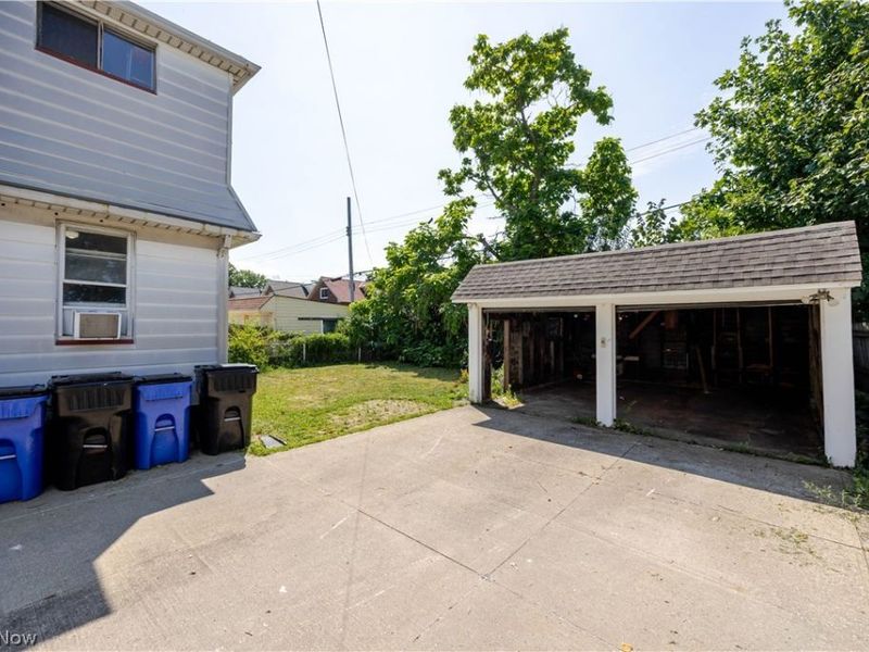 18606 Cherokee Avenue, Cleveland, OH 44119 Photo 35
