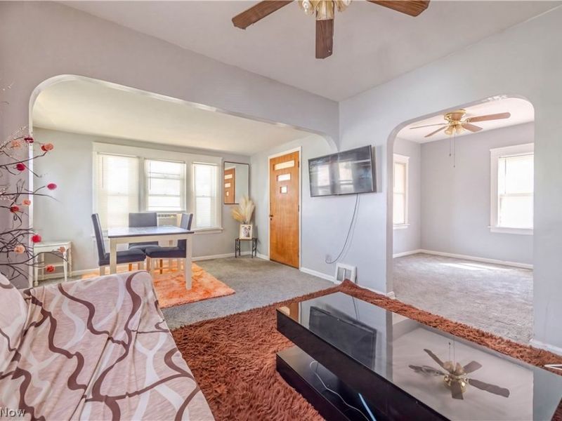18606 Cherokee Avenue, Cleveland, OH 44119 Photo 4