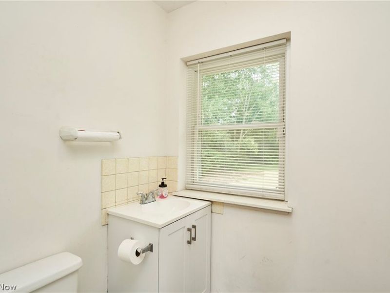 1818 S Arlington Street, Akron, OH 44306 Photo 17