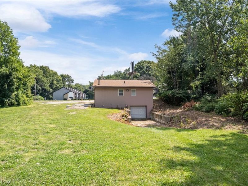 1818 S Arlington Street, Akron, OH 44306 Photo 3
