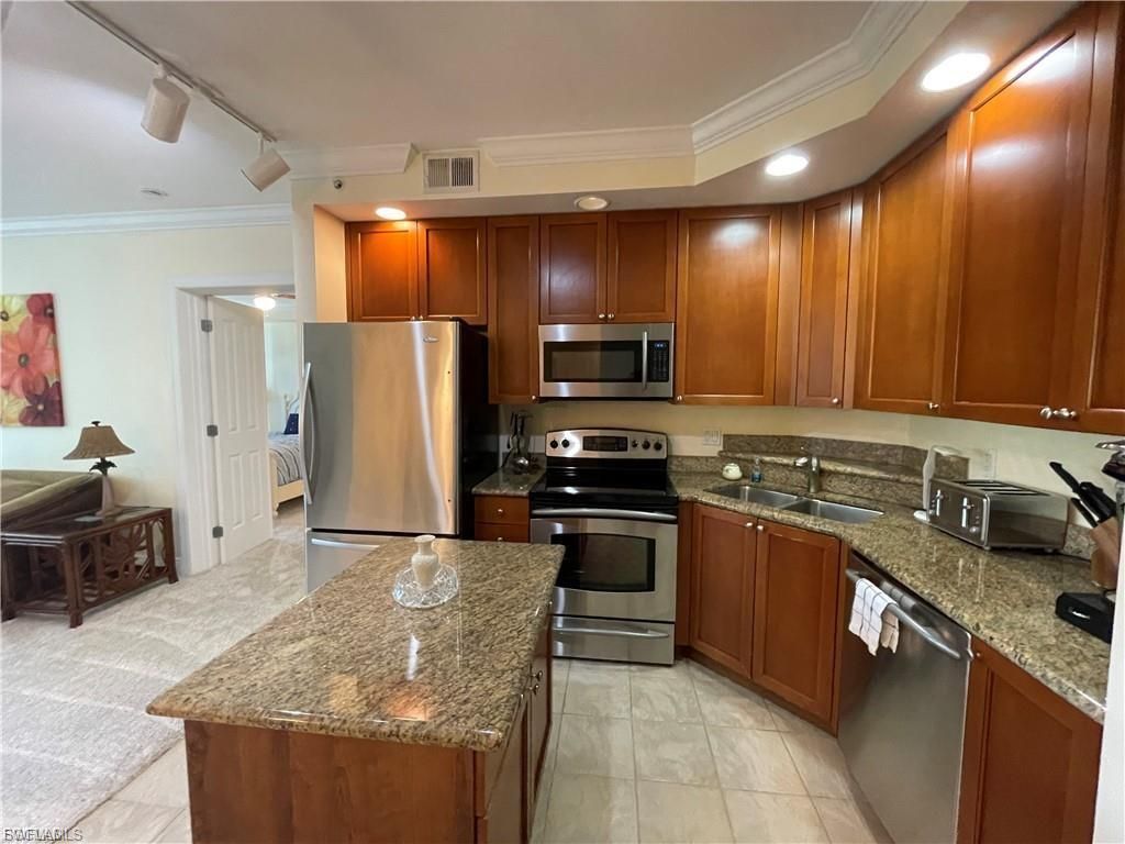 2825 Palm Beach Blvd, Unit 216, Fort Myers, FL 33916 Photo
