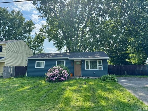 7891 Areopagitica Avenue , Bridgeport, NY 13030
