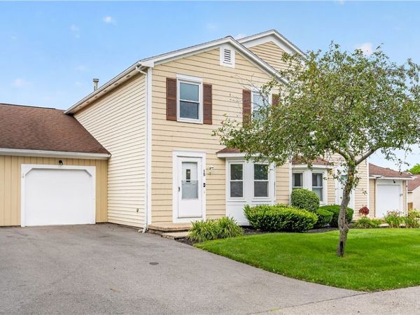 15 Hanna Lane , Webster, NY 14580