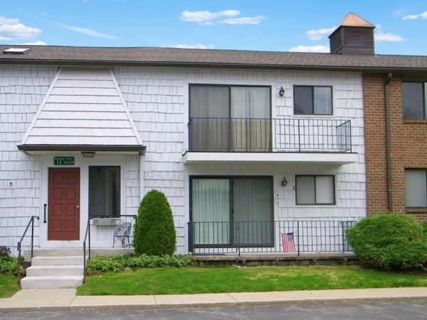 11-8 High Gate Trail , Fairport, NY 14450
