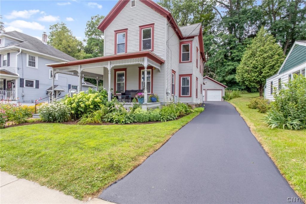 29 Virginia Street, Baldwinsville, NY 13027 Main Photo
