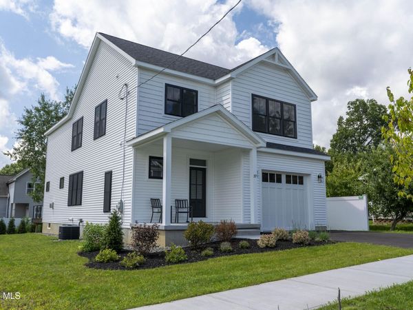 37 Newton Avenue, Saratoga Springs, NY 12866