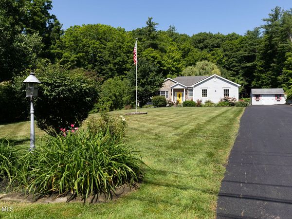51 Boyce Road, Nassau, NY 12123