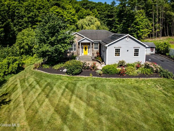 51 Boyce Road, Nassau, NY 12123