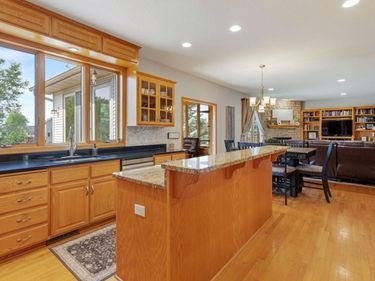 5721 103rd Avenue N, Brooklyn Park, MN 55443