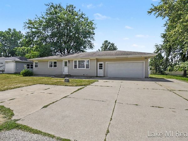 2238 52nd Street SW, Wyoming, MI 49519