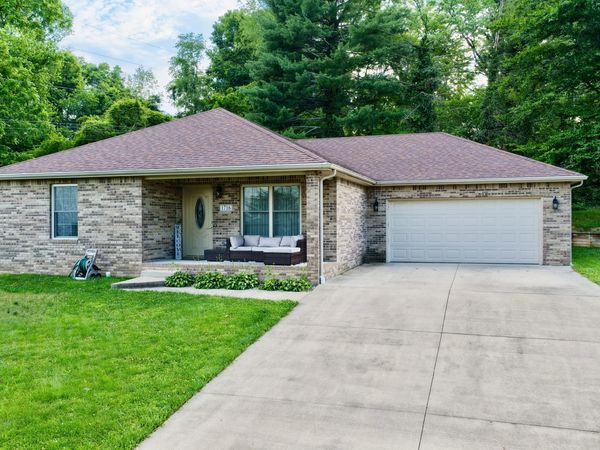 1716 N Old Orchard , Seymour, IN 47274