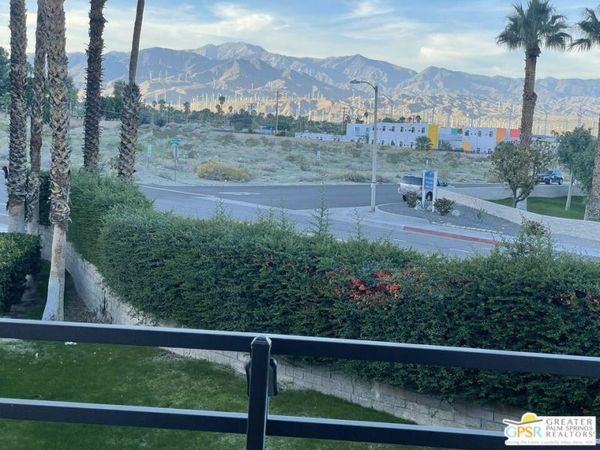 470 N Villa Court , Unit 213, Palm Springs, CA 92262