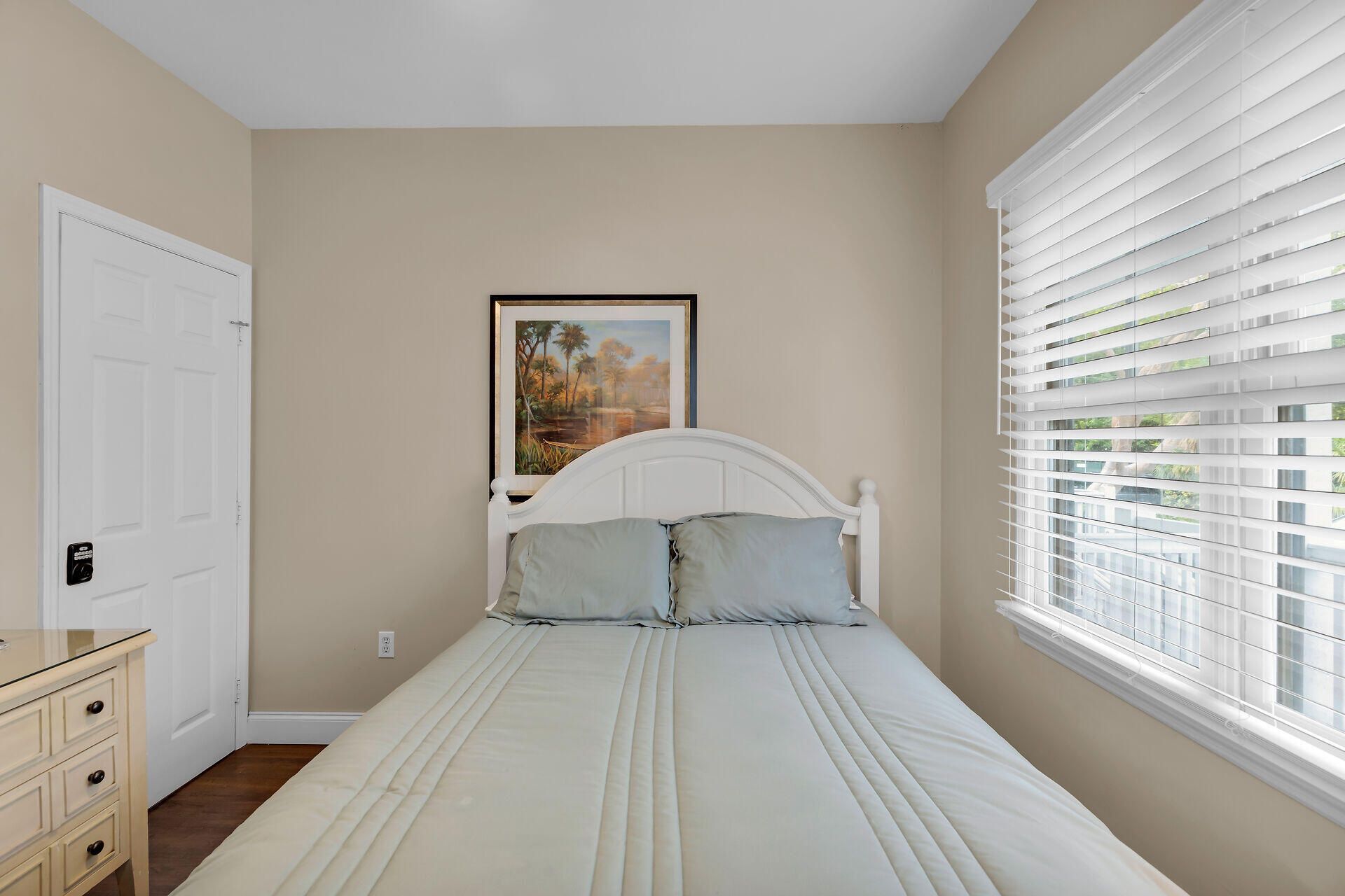5018 Sunset Village Drive, Unit D-050, Duck Key, FL 33050 Photo