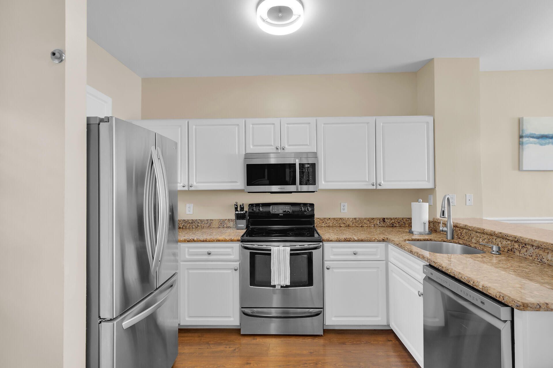 5018 Sunset Village Drive, Unit D-050, Duck Key, FL 33050 Photo