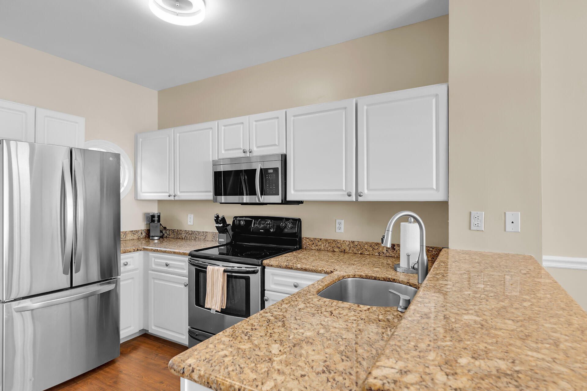 5018 Sunset Village Drive, Unit D-050, Duck Key, FL 33050 Photo