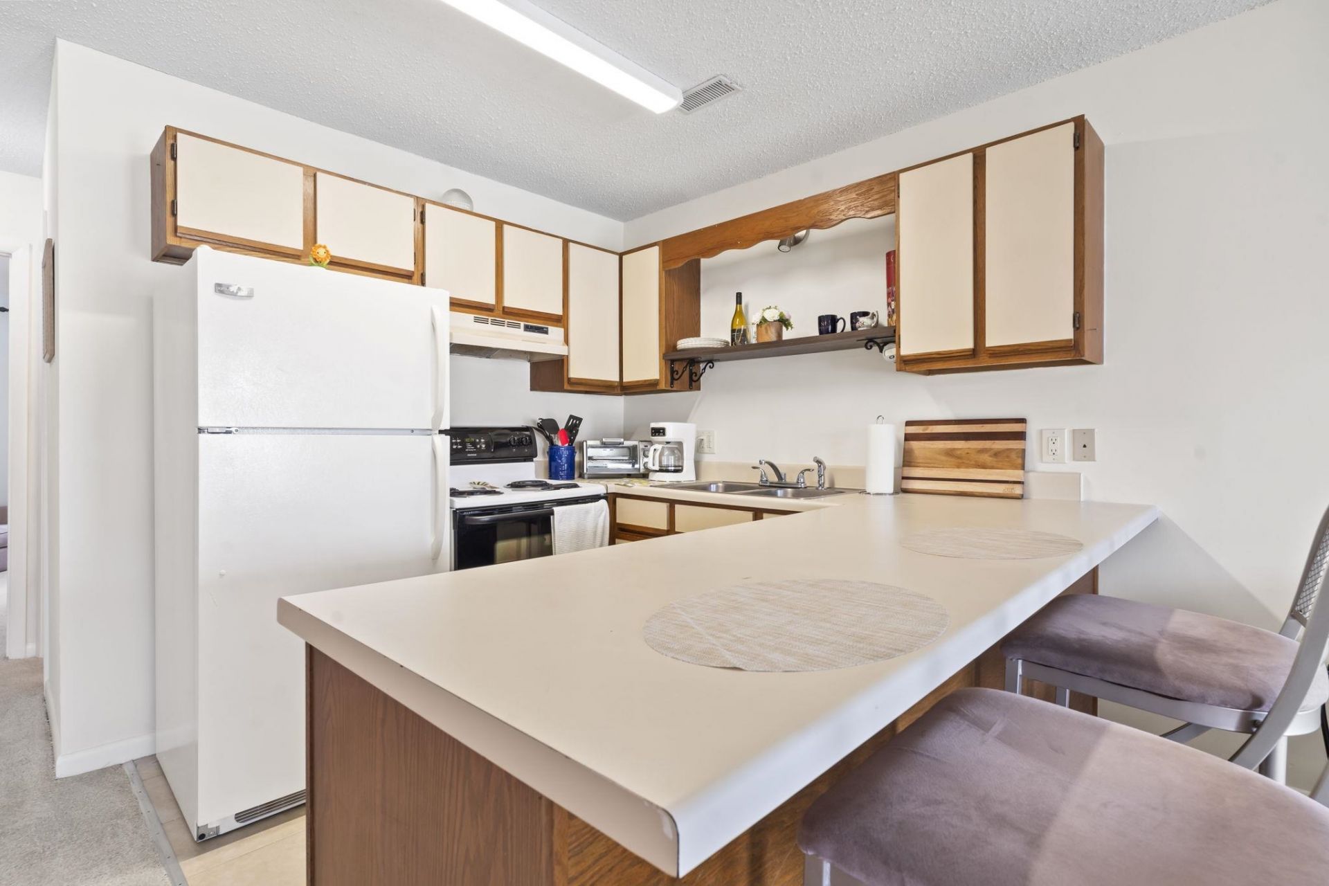 500 Fairway Village Dr.  Photo 16