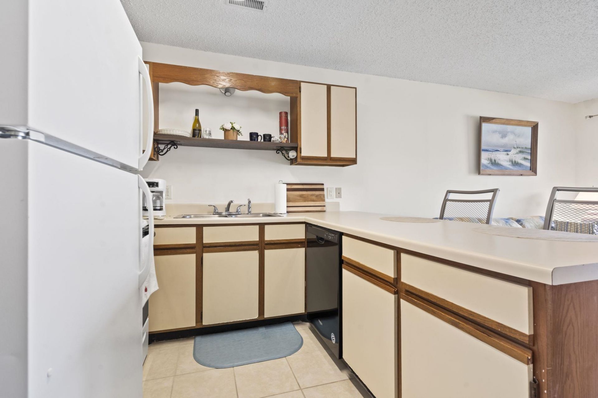 500 Fairway Village Dr.  Photo 6