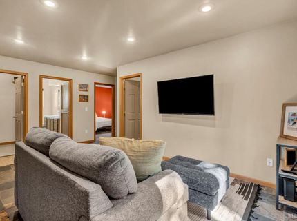 1629 Cree Street, South Lake Tahoe, CA 96150 Photo