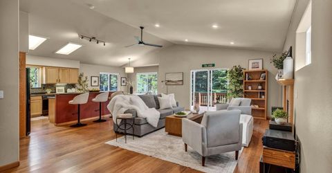 1629 Cree Street, South Lake Tahoe, CA 96150 Photo