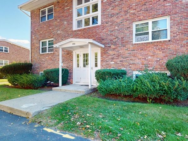20A Day, Unit 2, Waltham, MA 02453