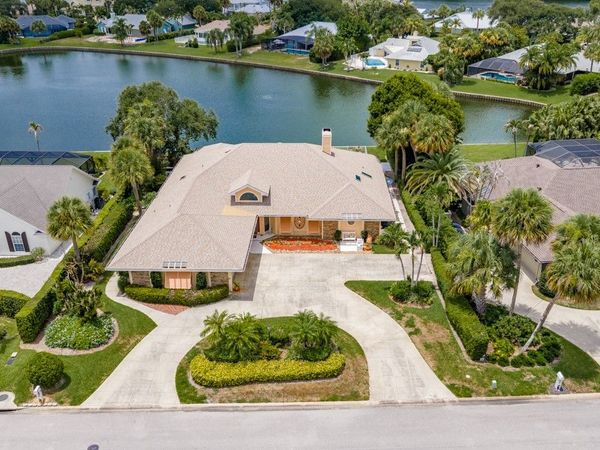72 Cache Cay Drive, Vero Beach, FL 32963