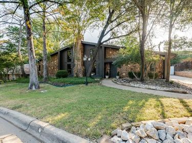 1459 Warrington Court, Fort Worth, TX 76112