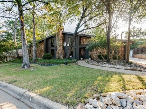1459 Warrington Court, Fort Worth, TX 76112