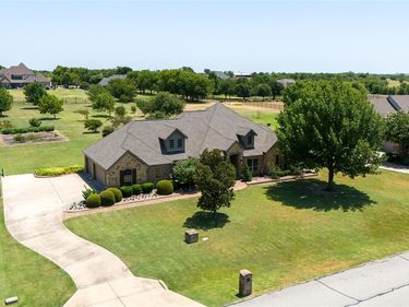 11082 Sarah Lane, Fort Worth, TX 76179