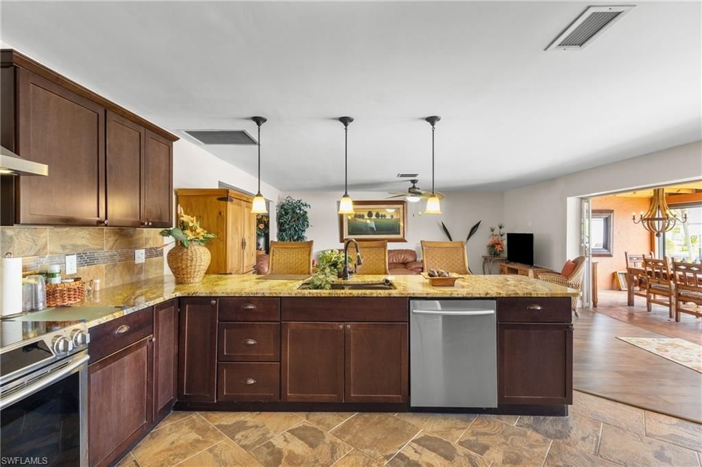 4536 Vinsetta Ave, North Fort Myers, FL 33903 Photo