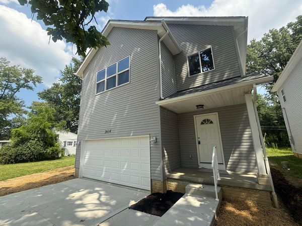 2614 Clybourne Road , Columbus, OH 43231