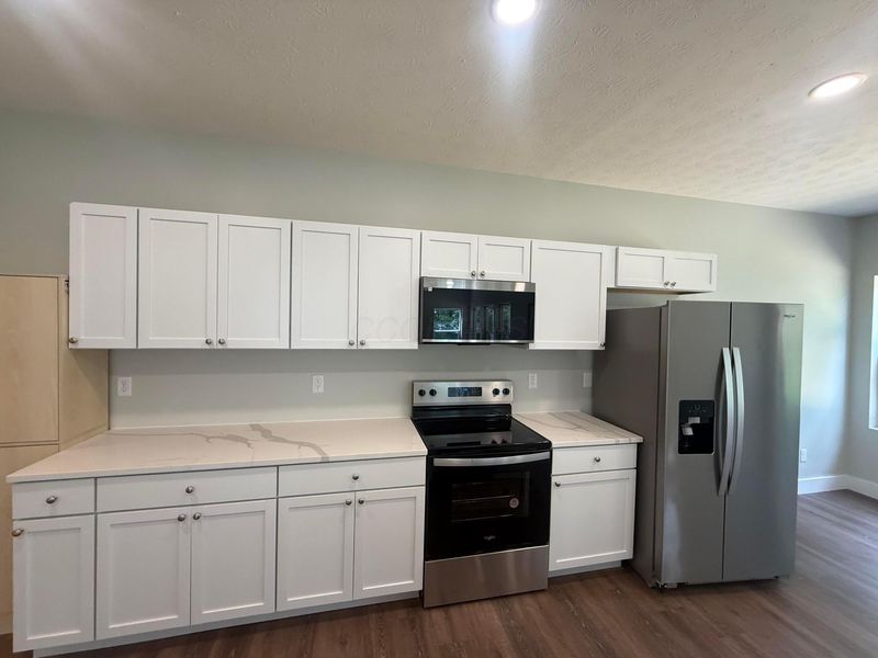 2614 Clybourne Road , Columbus, OH 43231 Photo 11