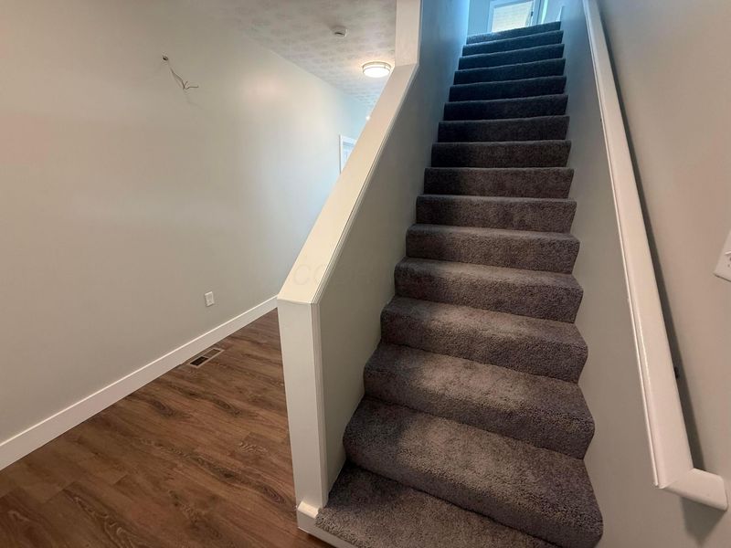 2614 Clybourne Road , Columbus, OH 43231 Photo 17