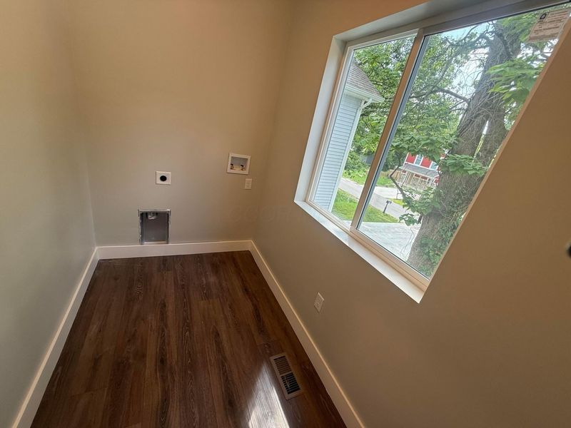 2614 Clybourne Road , Columbus, OH 43231 Photo 24