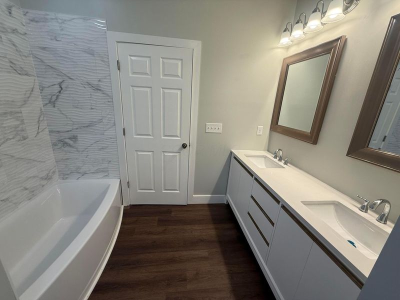 2614 Clybourne Road , Columbus, OH 43231 Photo 29